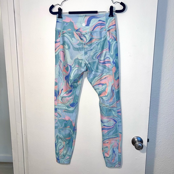 Gilly Hicks Go Recharge High-Rise 7/8 Leggings - Picture 3 of 8